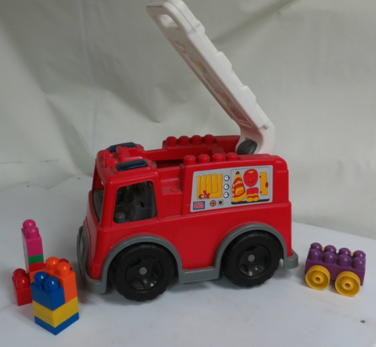 camion jouet ARTÉ-MONTRÉAL