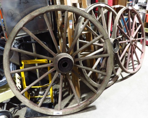 roues de charrettes